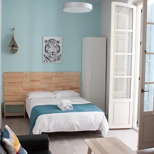 https://feel-apartments-picasso-center.1costadelsol.com